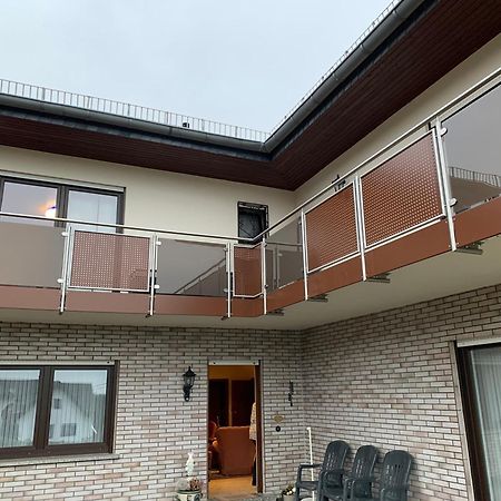Ferienwohnungjahrsfeld Strassenhaus Esterno foto