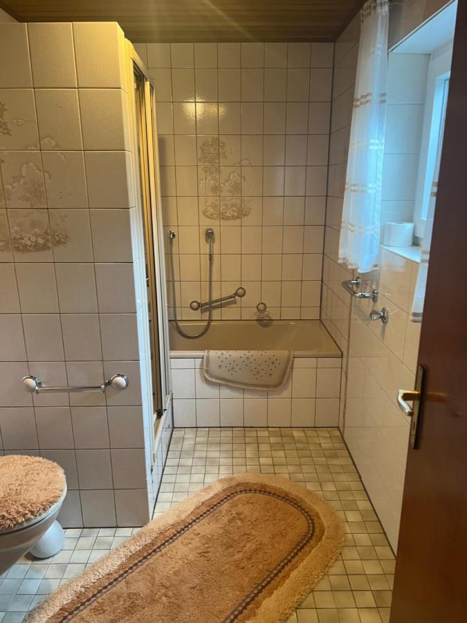 Ferienwohnungjahrsfeld Strassenhaus Esterno foto